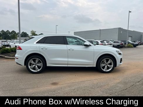 Used 2023 Audi Q8 Premium AWD/4WD image 5