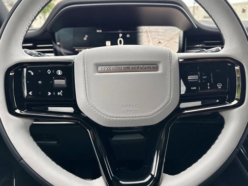 New 2026 Land Rover Range Rover Sport Dynamic SE image 17