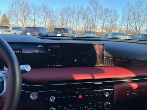 Used 2025 Genesis G80 3.5T Sport Prestige image 15