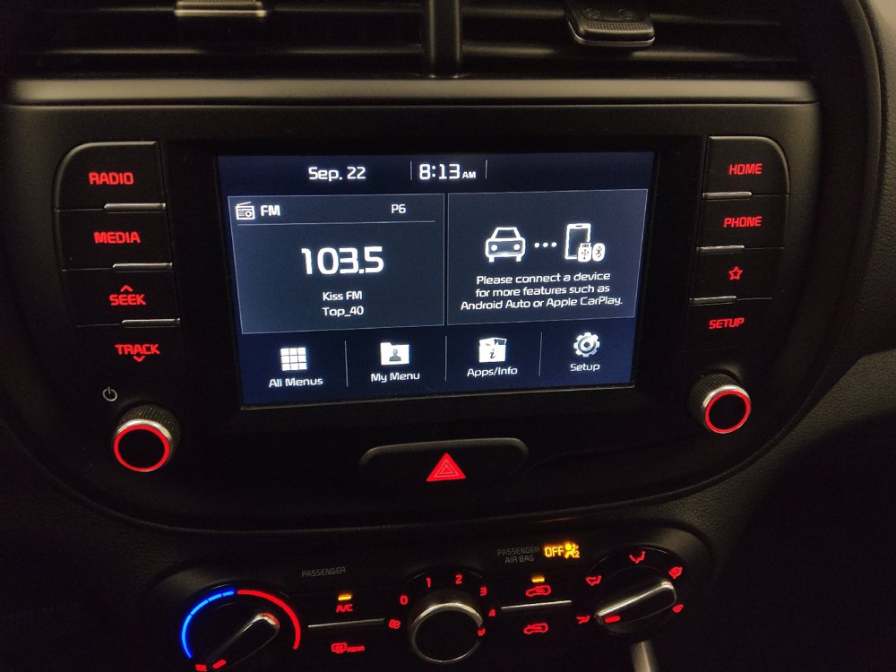 Used 2020 Kia Soul LX FWD image 25