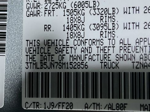 Certified 2025 Toyota Tacoma SR5 AWD/4WD image 28