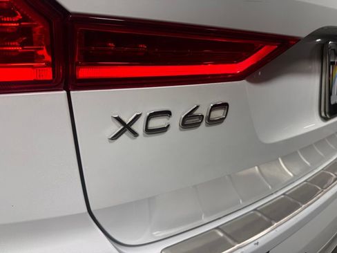 Used 2019 Volvo XC60 T5 Inscription w/ Protection Package Premier FWD image 9