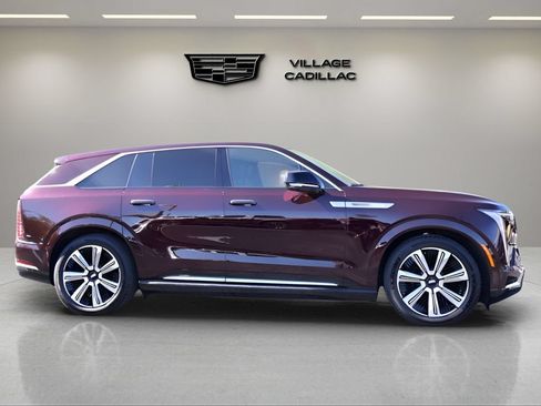 Used 2025 Cadillac Escalade IQ Luxury 2 AWD/4WD image 6