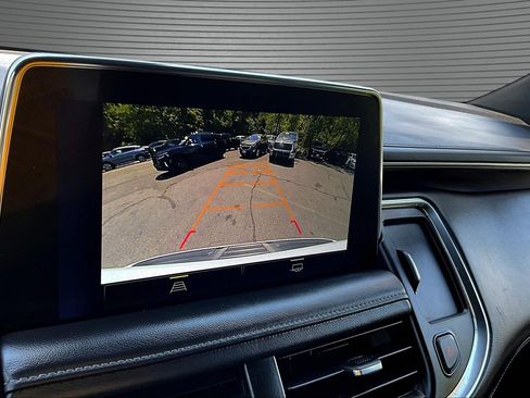 Used 2022 Chevrolet Tahoe LT AWD/4WD image 9