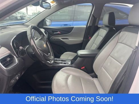Used 2018 Chevrolet Equinox Premier image 3