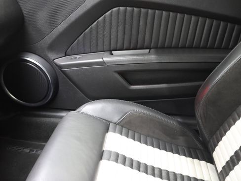 Used 2011 Ford Mustang Shelby GT500 RWD image 11