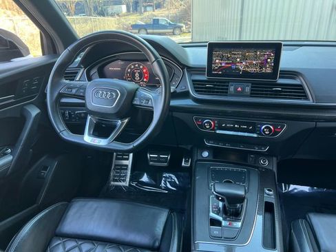 Used 2020 Audi SQ5 Premium Plus w/ Premium Plus Package image 16