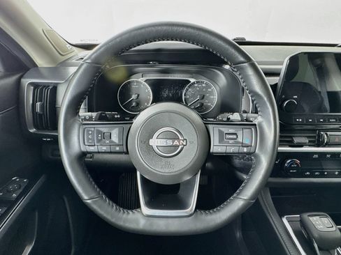 Used 2023 Nissan Pathfinder SL w/ SL Premium Package AWD/4WD image 11