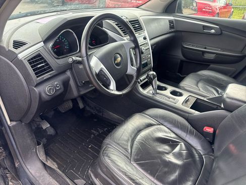 Used 2009 Chevrolet Traverse LT FWD image 9