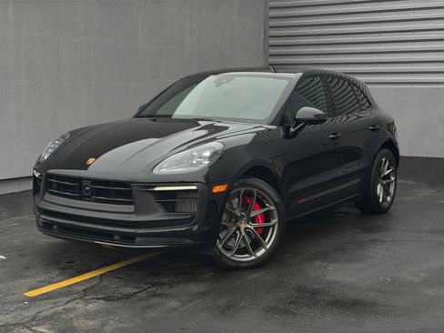 Used 2026 Porsche Macan GTS AWD/4WD image 1