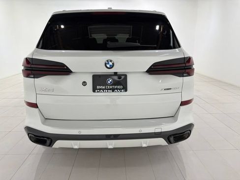 Used 2025 BMW X5 xDrive40i w/ M Sport Package AWD/4WD image 4