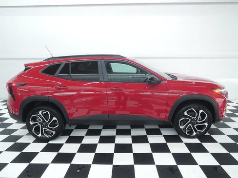 New 2026 Chevrolet Trax RS w/ Driver Confidence Package FWD image 2