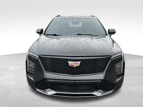 Used 2025 Cadillac XT4 Sport w/ Cold Weather Package image 8