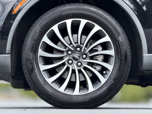 Used 2020 Lincoln Aviator Reserve w/ Elements Package Plus image 17