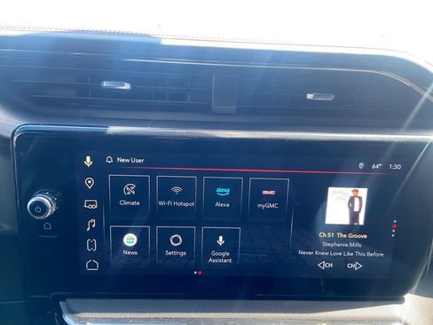 Used 2024 GMC Sierra 2500 AT4 w/ AT4 Premium Plus Package image 27