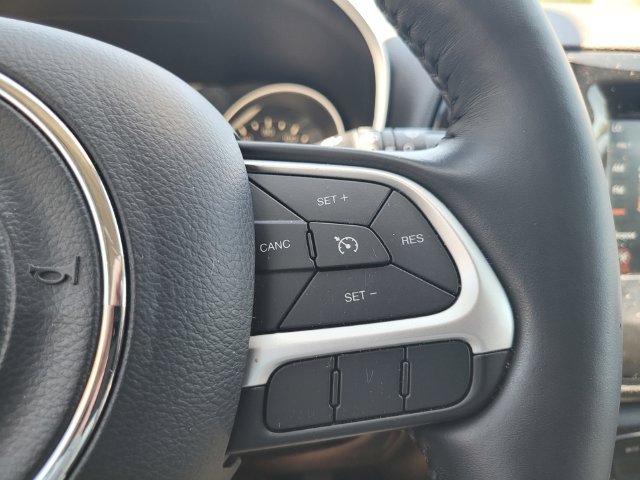 Used 2021 Jeep Compass Latitude AWD/4WD image 26