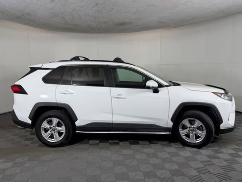 Used 2019 Toyota RAV4 XLE AWD/4WD image 7