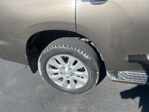 Used 2013 Toyota Sequoia Platinum AWD/4WD image 13