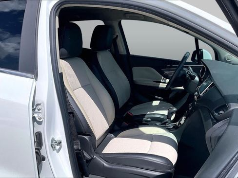 Used 2018 Buick Encore Preferred FWD image 9