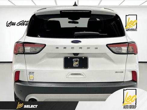 Used 2022 Ford Escape SE image 6