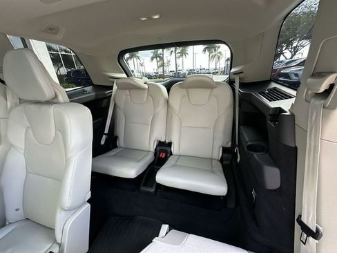 Used 2023 Volvo XC90 B6 Plus w/ Protection Package Premier image 33