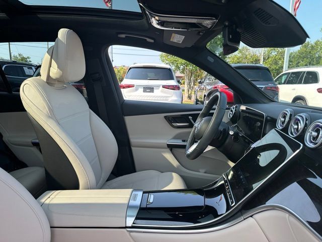 Used 2026 Mercedes-Benz GLC 300 image 33
