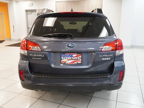 Used 2014 Subaru Outback 2.5i Limited w/ Moonroof Package image 9
