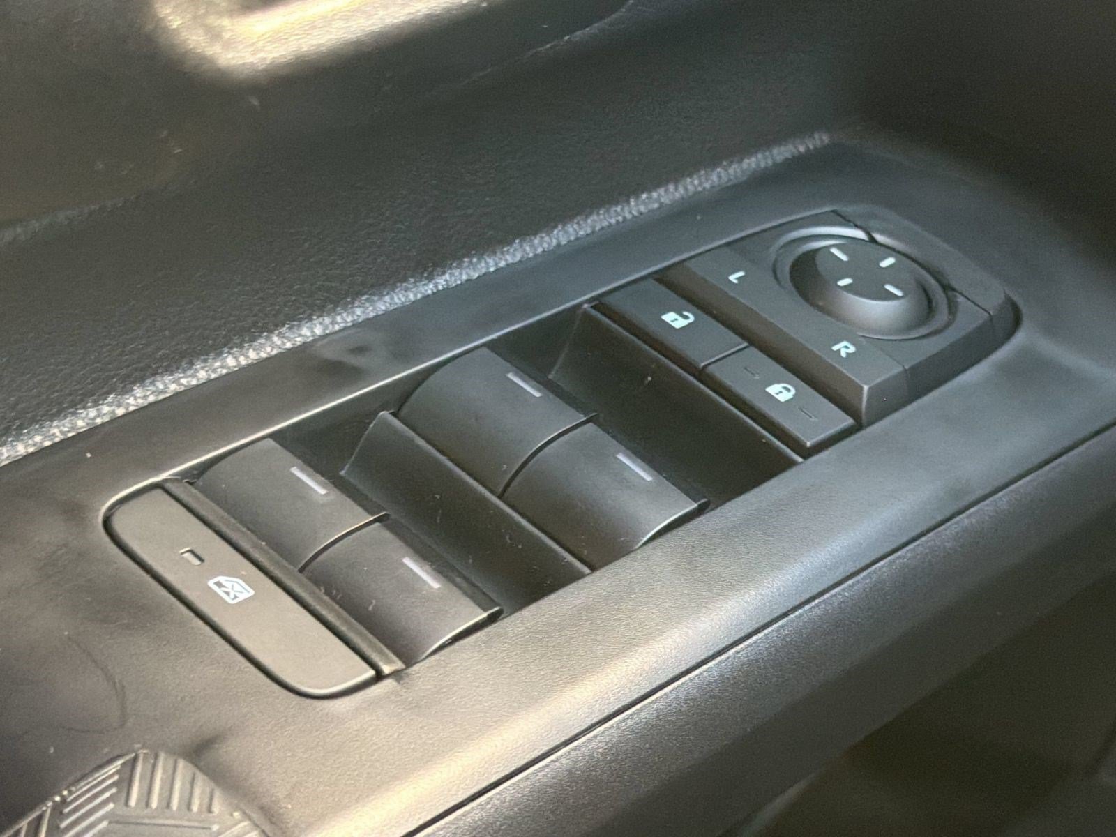 Used 2026 Toyota Tacoma SR5 RWD image 29