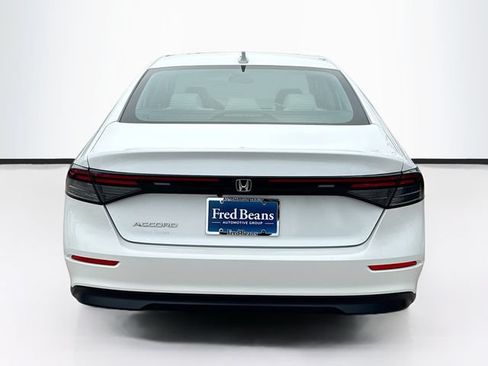 Certified 2023 Honda Accord EX image 7