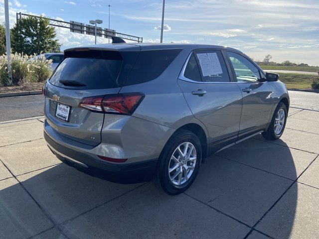 Used 2023 Chevrolet Equinox LT w/ Driver Convenience Package FWD image 9