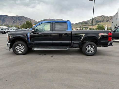 Used 2023 Ford F350 Lariat w/ FX4 Off-Road Package AWD/4WD image 2