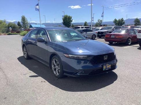 Used 2023 Honda Accord EX-L image 8