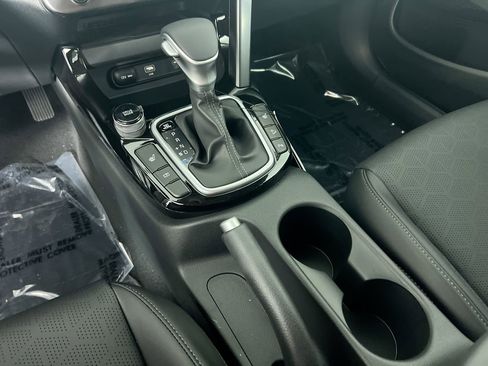 Certified 2024 Kia Seltos EX image 23