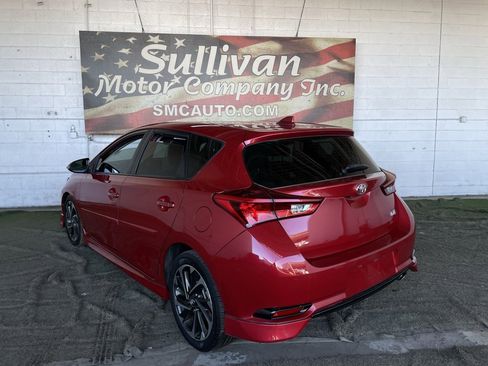 Used 2017 Toyota Corolla iM image 3
