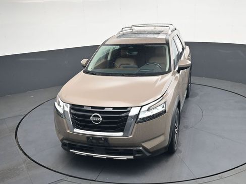 Used 2023 Nissan Pathfinder Platinum w/ Cargo Package AWD/4WD image 39