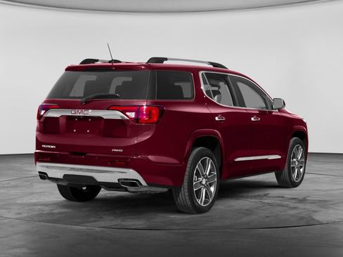 Used 2017 GMC Acadia Denali w/ Technology Package AWD/4WD image 2