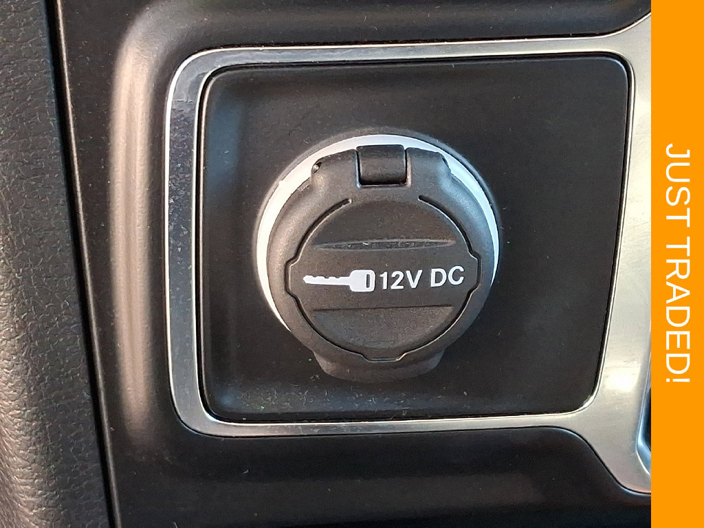 Used 2022 Jeep Wrangler Unlimited Sahara w/ Cold Weather Group AWD/4WD image 23