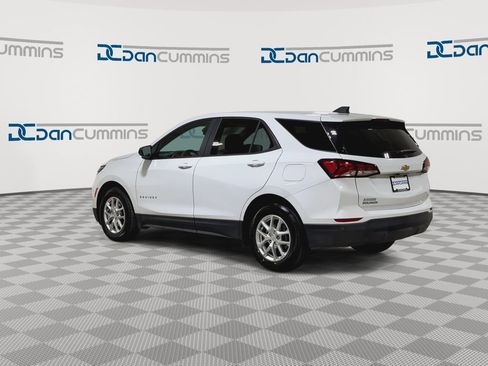 Used 2022 Chevrolet Equinox LS w/ LS Convenience Package image 6