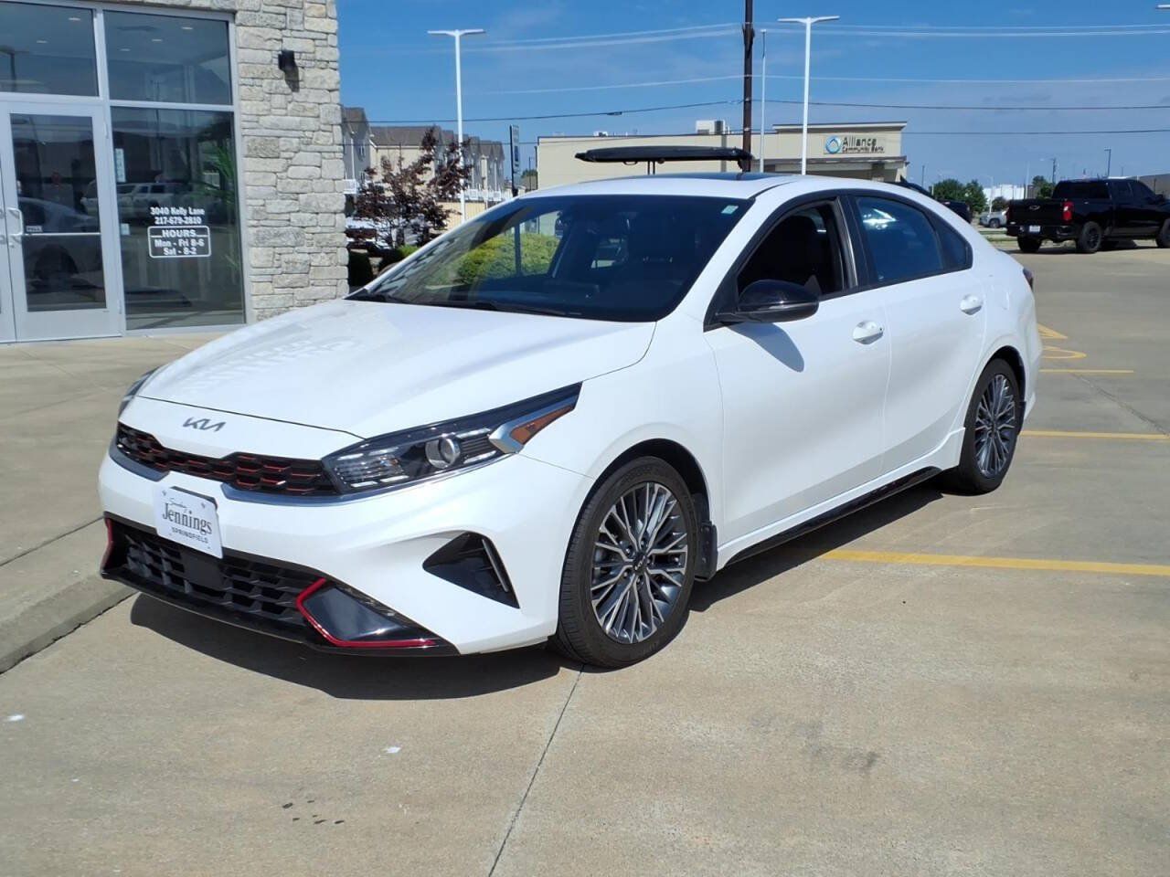 Used 2023 Kia Forte GT-Line w/ GT-Line Premium Package FWD image 8