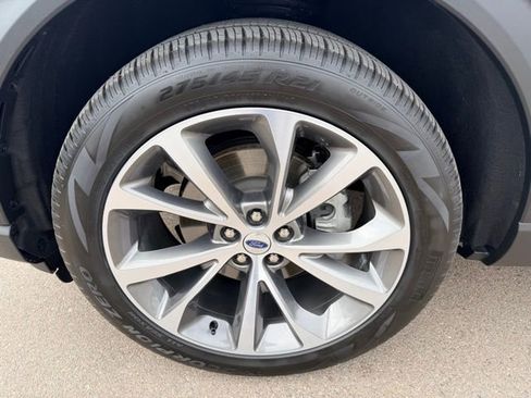 Used 2025 Ford Explorer Platinum w/ Ultimate Package image 12