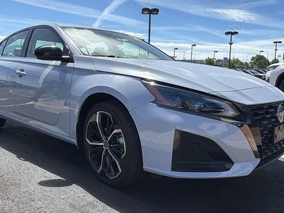 Used 2023 Nissan Altima 2.5 SR