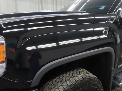 Used 2015 GMC Sierra 2500 Denali w/ Duramax Plus Package AWD/4WD image 41