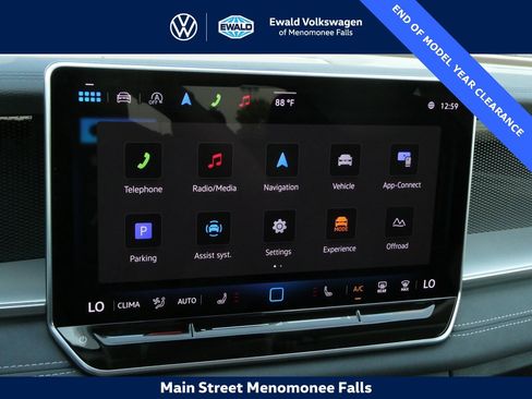 New 2025 Volkswagen Tiguan SE image 6