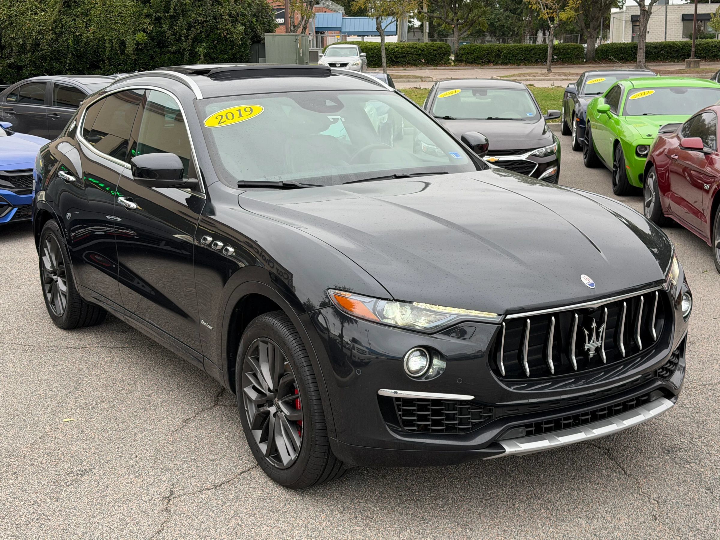 Used 2019 Maserati Levante GranLusso AWD/4WD image 4