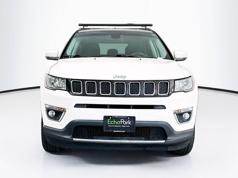 Used 2018 Jeep Compass Limited AWD/4WD image 2