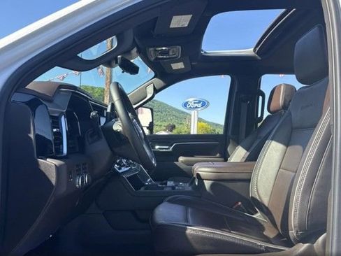 Used 2025 GMC Sierra 2500 Denali w/ Denali Reserve Package AWD/4WD image 3