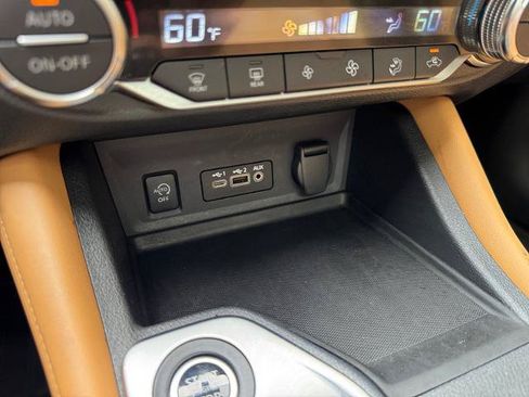 Used 2025 Nissan Sentra SV w/ SV Premium Package FWD image 23