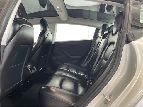 Used 2018 Tesla Model 3 Long Range image 10