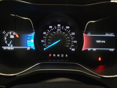 Used 2018 Ford Fusion SE w/ Fusion SE Technology Package FWD image 23