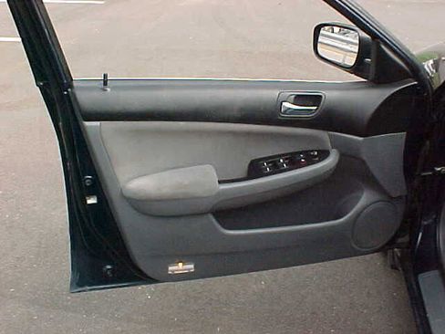 Used 2007 Honda Accord SE image 16